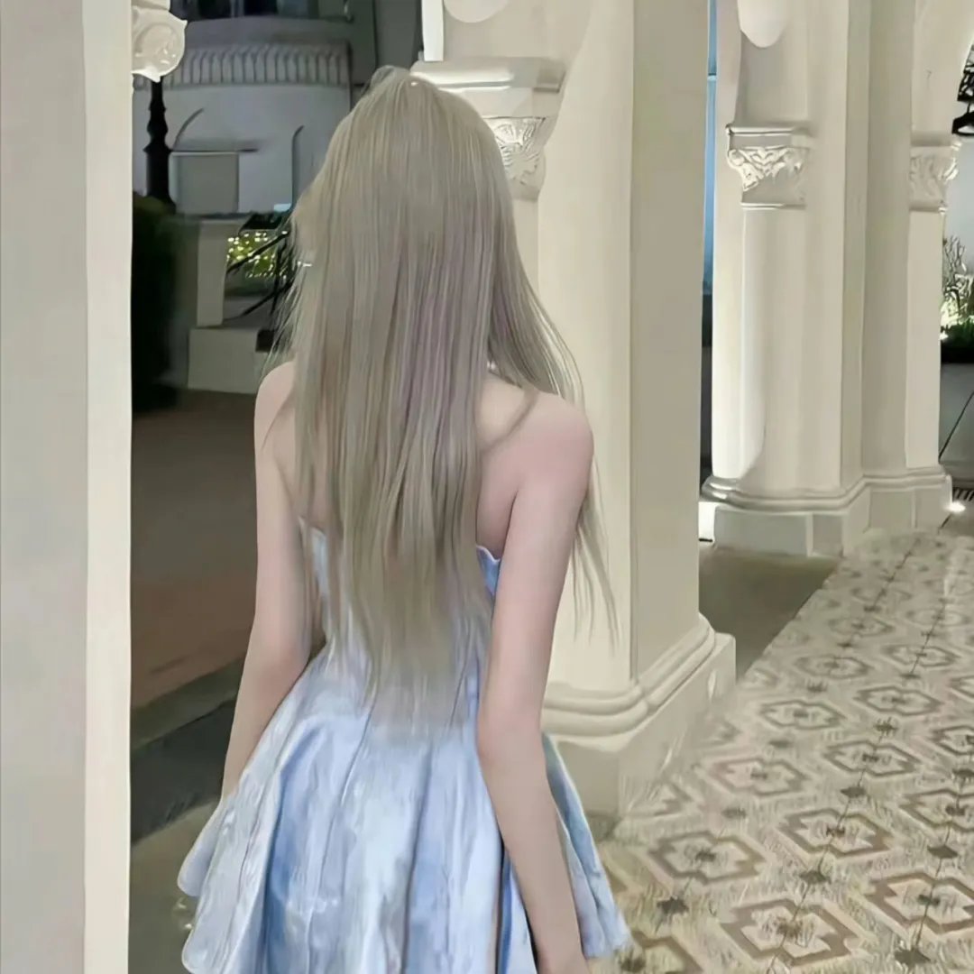 在凡妲的小房间里